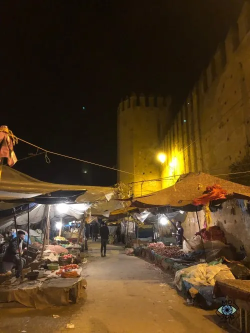 MERCADILLO NOCTURNO EN FEZ