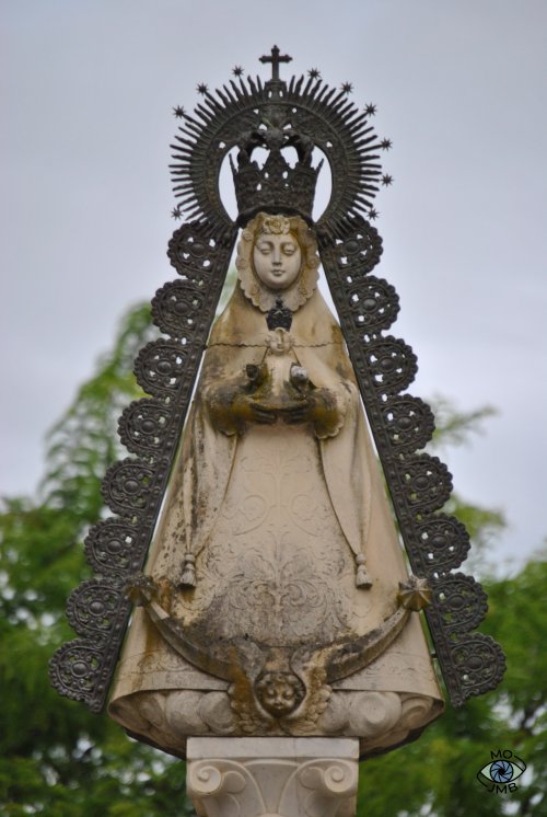 MONUMENTO DE LA CORONACIÓN DE LA VIRGEN DEL ROCÍO