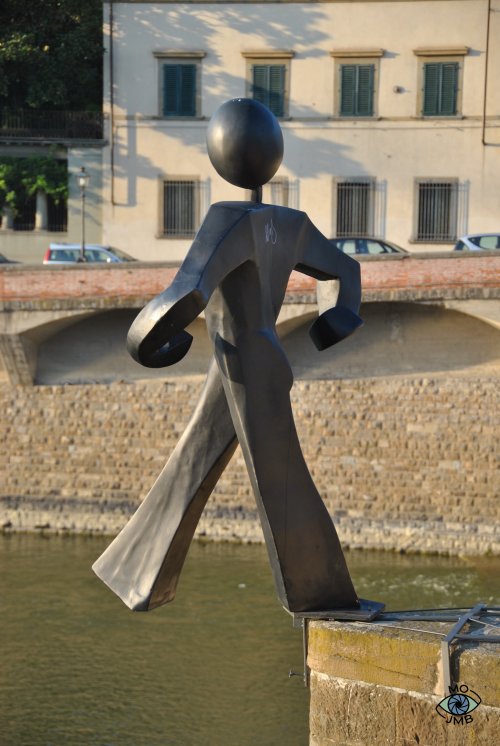 ESTATUA EL HOMBRE COMÚN - FLORENCIA