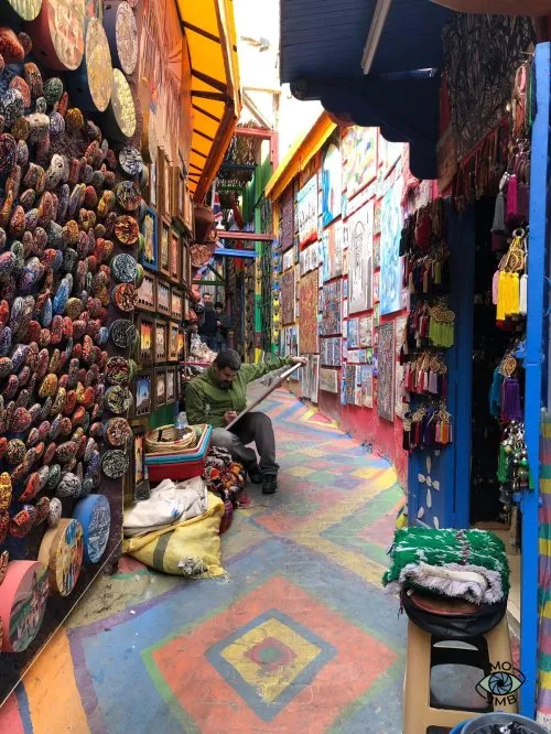 CALLEJÓN DECORADO DE FEZ