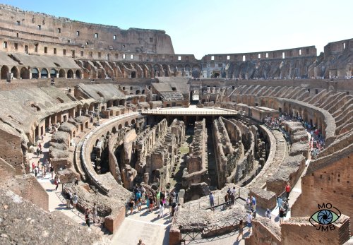 INTERIOR DEL COLISEO ROMANO